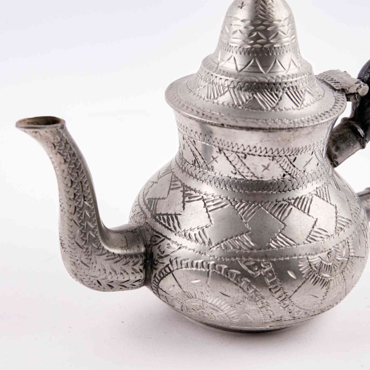 Moroccan_Tea_Tuareg_Teapot_engraved