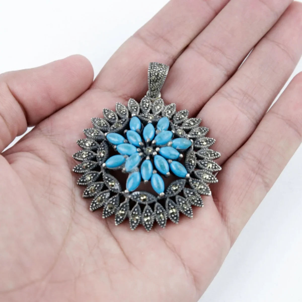 Moroccan-Pendant-with_Persian-Turquoise