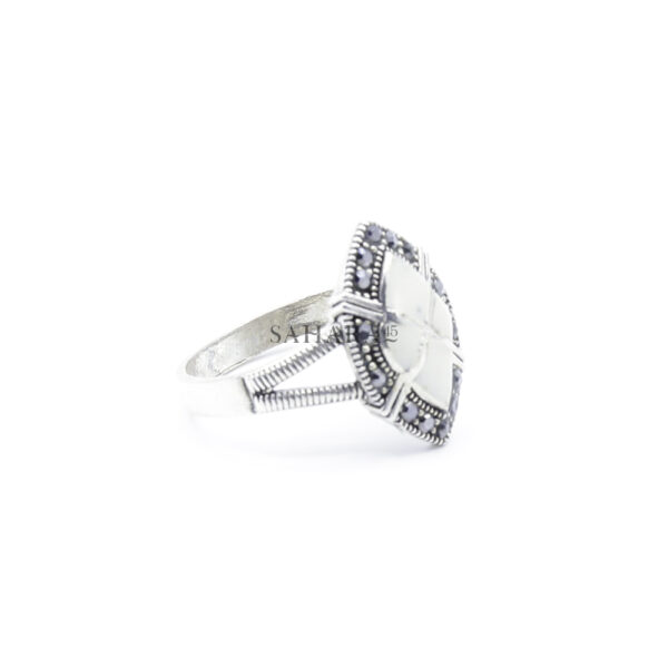 925 Sterling Silver Moroccan Ring Vintage Real Mother of Pearl Gemstone Ring
