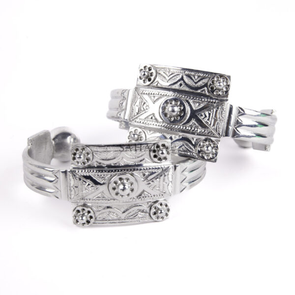 Tuareg Large Aluminum Anklet or Bracelet with Knobs Mali, Tuareg Bracelet, Tuareg Anklet, African Anklet, Khal-khal Sharawi, Khal-khal Sahra