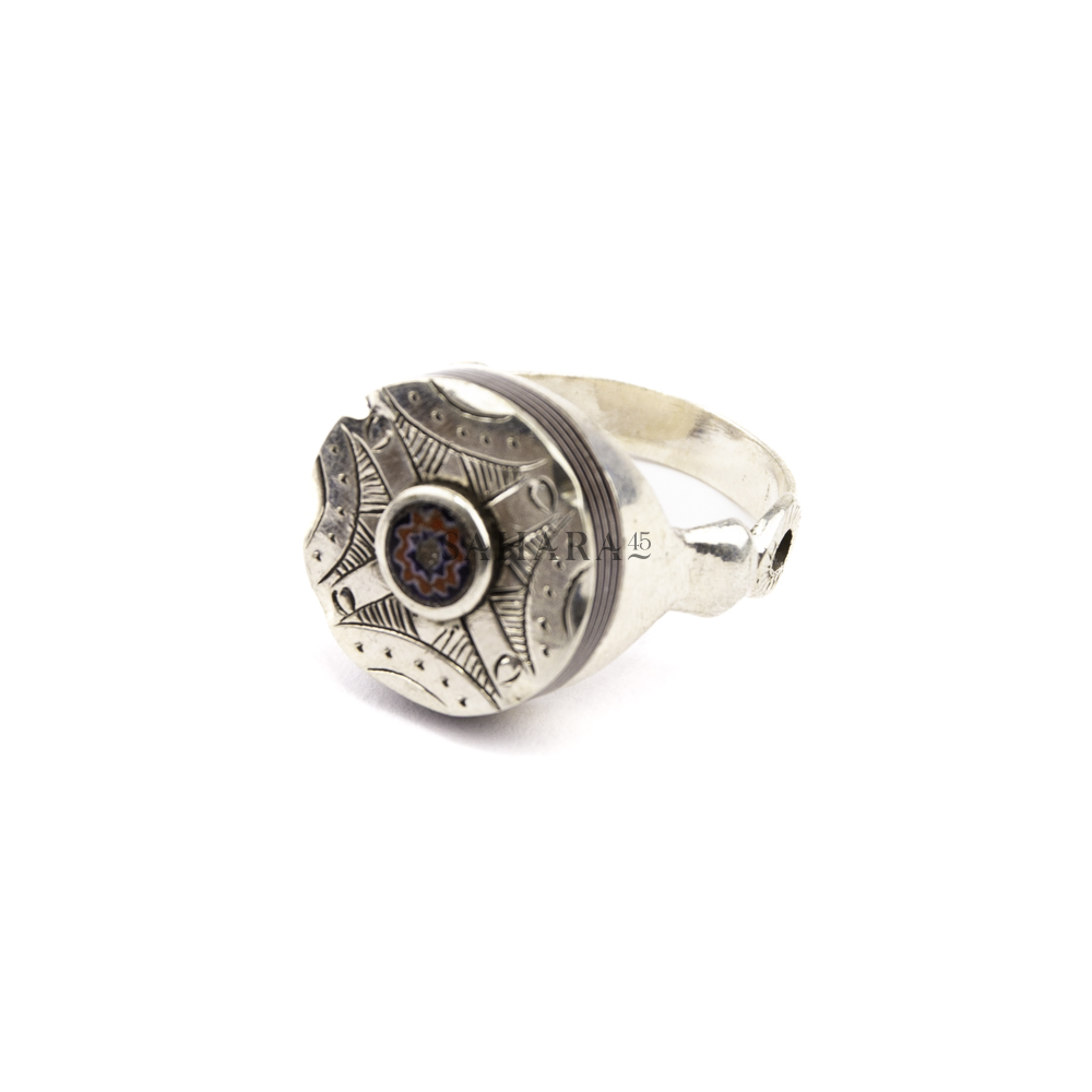 Ebony Ring with Chevron Bead, Engraved Tuareg Ring, Handmade Tuareg Silver Circular Ring