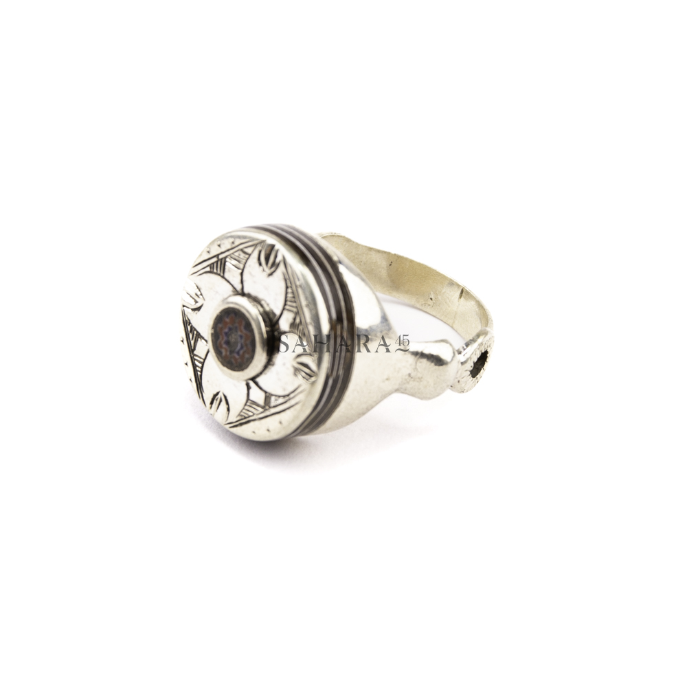 Ebony Ring with Chevron Bead, Engraved Tuareg Ring, Handmade Tuareg Silver Circular Ring